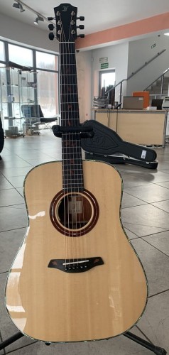 furch rainbow d-sp 3.jpg