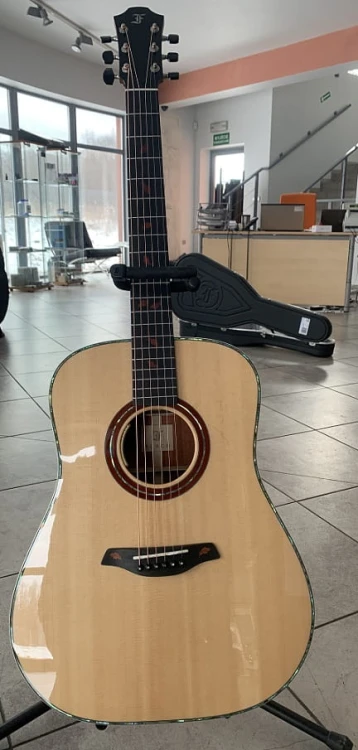 furch rainbow d-sp 3.jpg