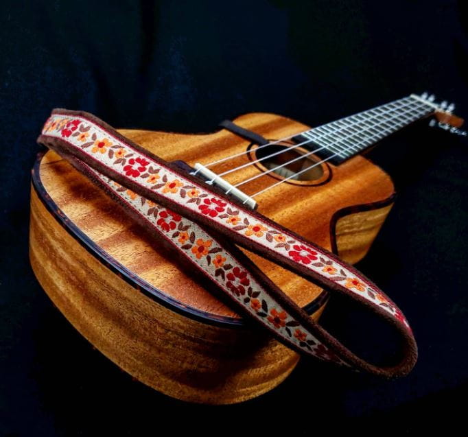 RightOn Straps UKE Dual H Lei 2.jpg