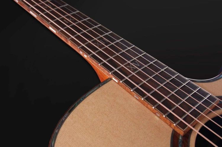 Furch Red Deluxe Gc-SR 11.jpg