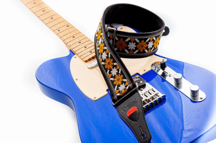 -john_lennon_guitar_strap-legend-casino-(19)-1663854299.jpg