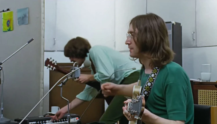 john-lennon-guitar-strap-casino-righton-1664794743.jpg